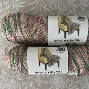 NWT Loops & Threads Soft & Shiny Yarn 2 Skeins Color 61 Bermudan Haze